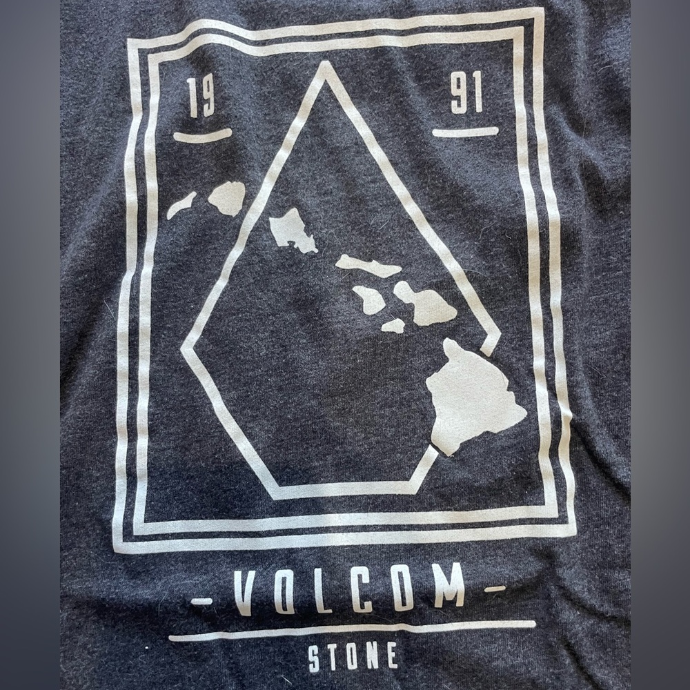 🔥Ts 2/$15 or 3/$20 Volcom Surf Youth XL Tee Hawaiian Island, Ironed Ready 2 Go! - Picture 3 of 8